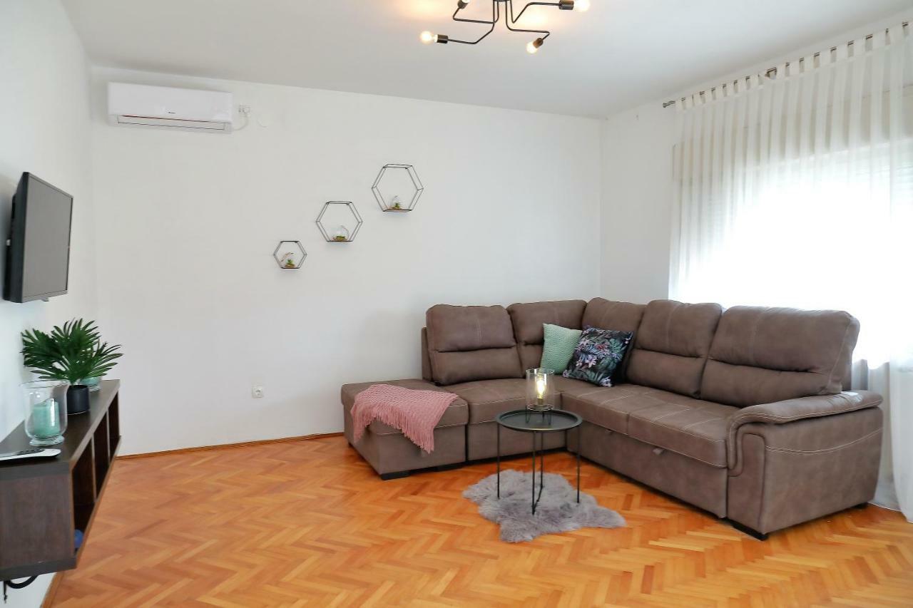 Sara Apartment Bibinje Exterior photo